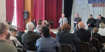 Festivalul-concurs „Înflorit-au castanii”: talentele  artistice ale elevilor din Ungheni