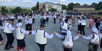 „Duminica mironosițelor’’ la noi în sat, ori Cetireniul în sărbătoare