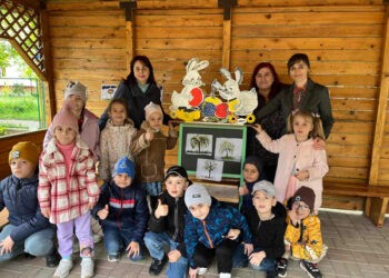 Au pictat, desenat și de Florii s-au bucurat