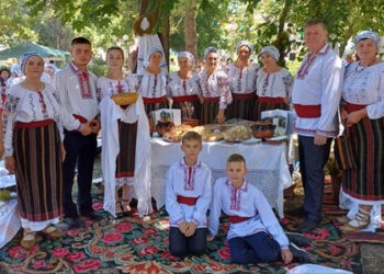 „Hora Sânzienelor” 2024: Premiul I – Formația „Datina” din Petrești