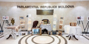 Parlamentul găzduiește o expoziție în memoria victimelor deportărilor staliniste