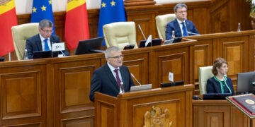 Constituția este cartea fundamentală a unei națiuni, ședință solemnă la 30 de ani de la adoptare