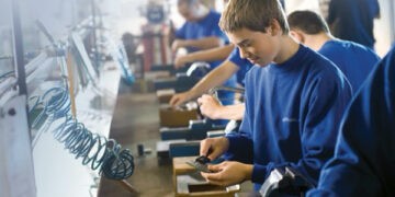 400 de locuri finanțate de stat în învățământul profesional tehnic