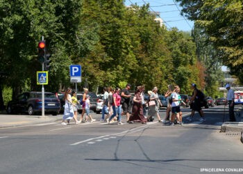 Moldovenii trăiesc în medie 72 de ani