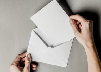 CEC precizează regulile votării prin corespondență. Înregistrarea este obligatorie