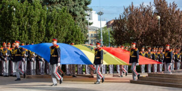 Armata Națională marchează 33 de ani de la creare