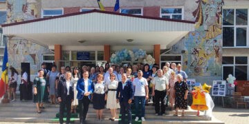 Corneștenii au sărbătorit 75 de ani de la înființarea  școlii din localitate