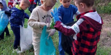 Copiii din Ungheni, mici ecologiști  dedicați, de Ziua Mondială a Curățeniei