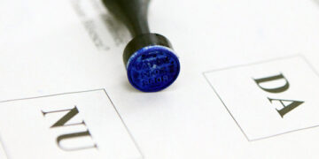 15 formațiuni politice pot participa la referendum