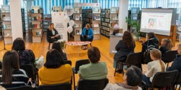 Debut literar: o tânără din Măcărești și-a lansat prima carte de versuri