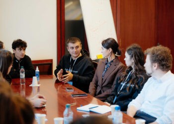 Vocea celor 50 de adolescenți și adolescente care au creat campania #educatiaNUdoare a fost auzită de către Ministerul Educației și Cercetării