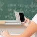 Fără telefoane la lecții. Guvernul a lăsat câteva excepții