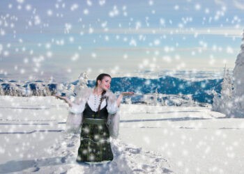 Fata cu cobza: „Combin cu drag tradiționalul cu modernul și am făcut un stil de viață din asta. E frumos să fii popular!”