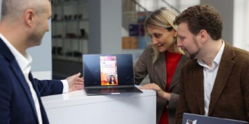 Aplicația Langly, un nou instrument pentru predarea limbii engleze în școlile din Republica Moldova