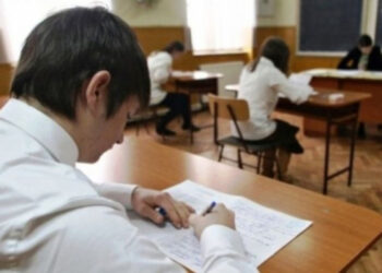 40 de ore de instruire suplimentară la matematică, pentru 6000 de elevi