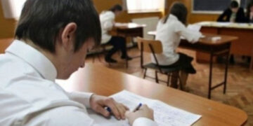 40 de ore de instruire suplimentară la matematică, pentru 6000 de elevi