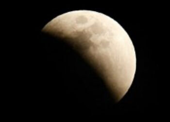 Eclipsă totală de lună pe 14 martie. Fenomenul va fi vizibil și în Moldova