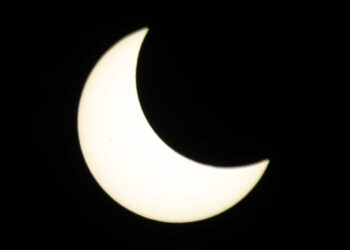 Eclipsă parțială de Soare. Va fi vizibilă sâmbătă și în Republica Moldova