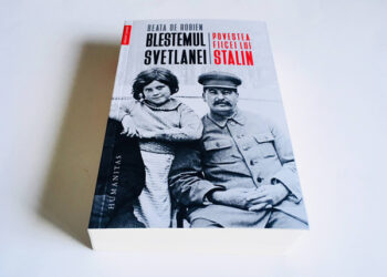 „Blestemul Svetlanei. Povestea fiicei lui Stalin” de Beata de Robien