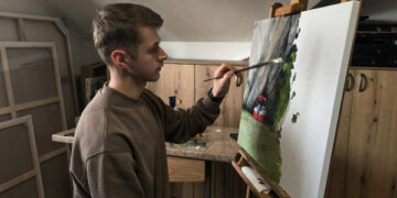 De Ziua Unirii Basarabiei cu România un unghenean a vernisat o expoziție de pictură la Timișoara