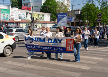 Marș de solidaritate la Ungheni de „Denim Day”