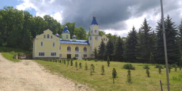 Mănăstirea Veverița – tăcerea care vindecă