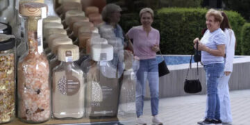 VIDEO. Produsele ECO cuceresc tot mai multe femei. Între grijă pentru piele, natură și buget