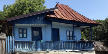 Сasa de la marginea satului