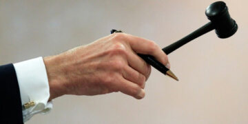 Statul scoate la vânzare 28 de bunuri