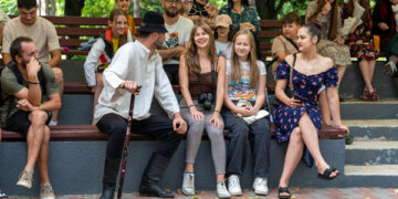 Prin teatru spre moștenirea valorilor