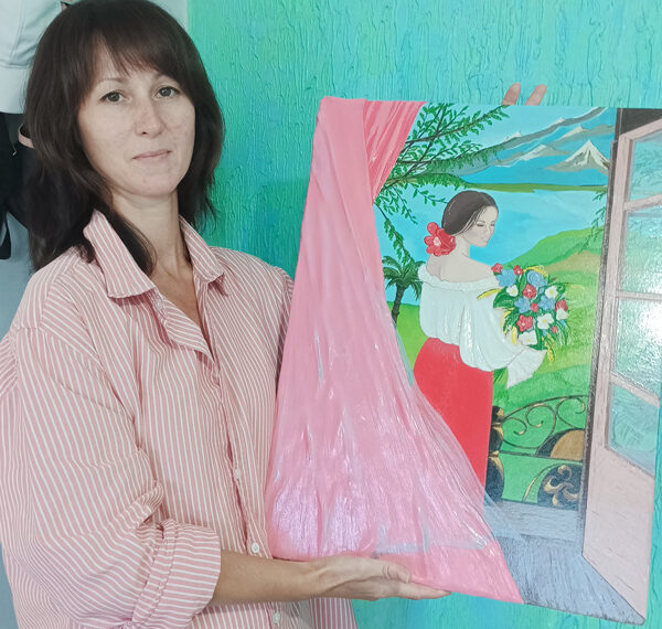 Ala Gamurari: unica meșteriță  în arta reliefului din Ungheni