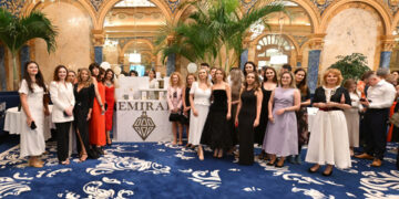 O ungheneancă a lansat la București  un brand exclusivist de parfumuri de nișă