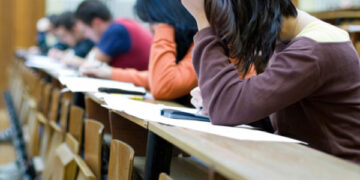 Rata moldovenilor cu studii a crescut în 10 ani