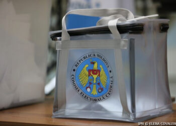 Alegătorii pot solicita de astăzi votarea cu urna mobilă