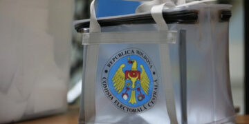 Alegătorii pot solicita de astăzi votarea cu urna mobilă