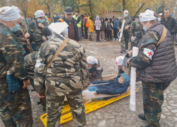 Cornova și-a testat reacția  în caz de cutremur: exercițiu practic cu pompieri, polițiști și elevi