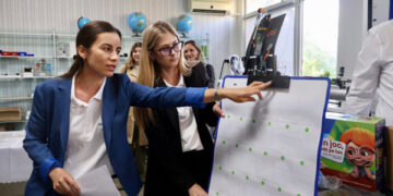 Copiii cu cerințe speciale din 95 de școli vor primi echipamente de 17 milioane de lei