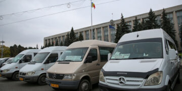 Transportul public se scumpește cu 20-40% la primăvară