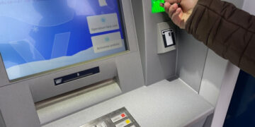 Pensiile vor ajunge pe carduri pe 4 noiembrie