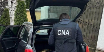 Percheziții într-un dosar de corupție la eliberarea permiselor