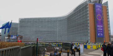 UE va taxa coletele de până la 150 de euro importate din afara uniunii