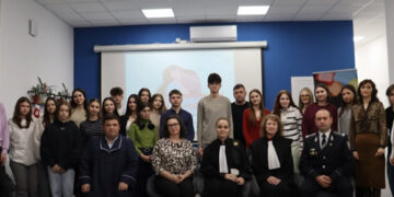 Tinerii din Ungheni, în dialog cu polițiști, procurori, judecători,  avocați și psihologi despre prevenirea violenței