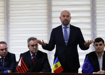 Două proiecte majore de infrastructură, lansate la Ungheni  în prezența vicepremierului și a conducerii ADR Centru