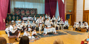 Revenire la tradiții