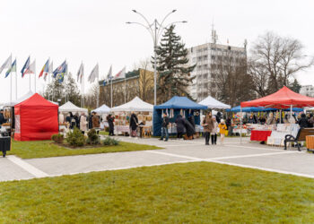 Târgul de Crăciun a adus spiritul sărbătorilor în inima Ungheniului