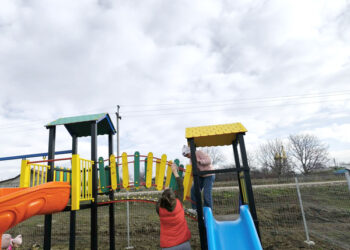 Spațiu de joacă și agrement pentru toate vârstele, la Drujba