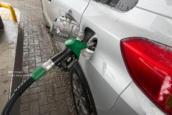 Pe piață a ajuns o cantitate de motorină neconformă pentru sezonul rece, ministru