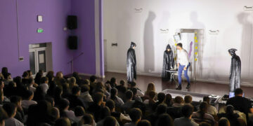 TeatrUngheni, pe scena liceului „Mihai Eminescu”