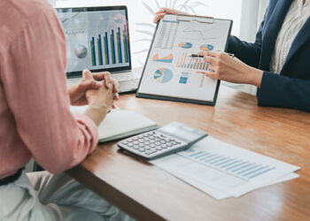 Scumpiri cu 7% în industrie, construcții și servicii – prognoza BNS pentru primul trimestru